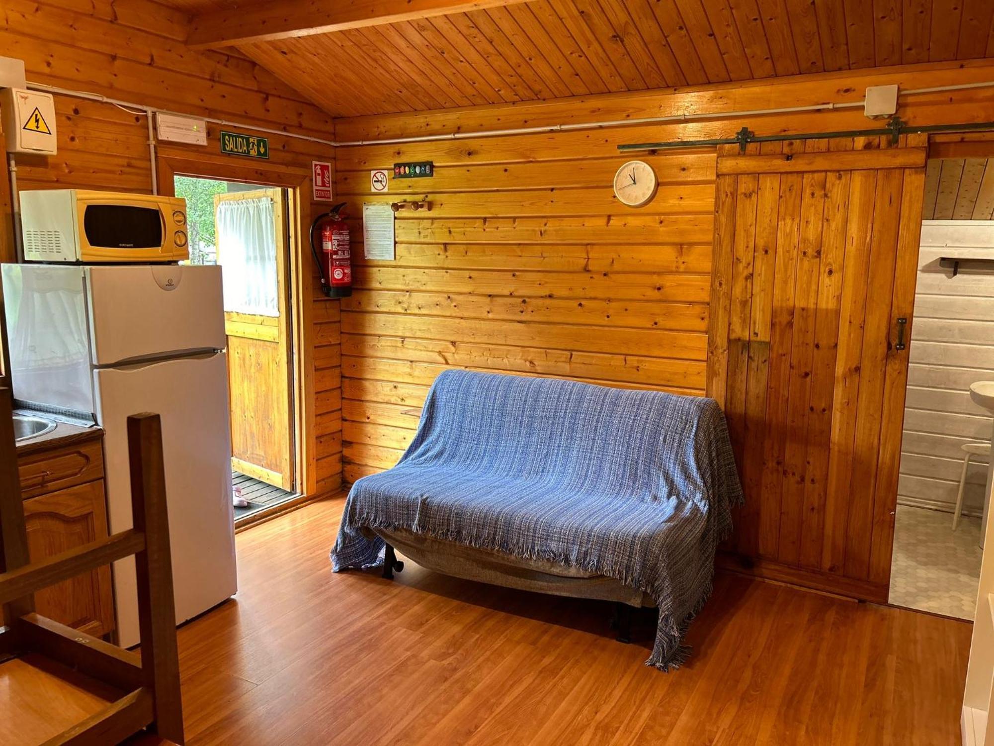 Camping A Grandella El Franco Szoba fotó